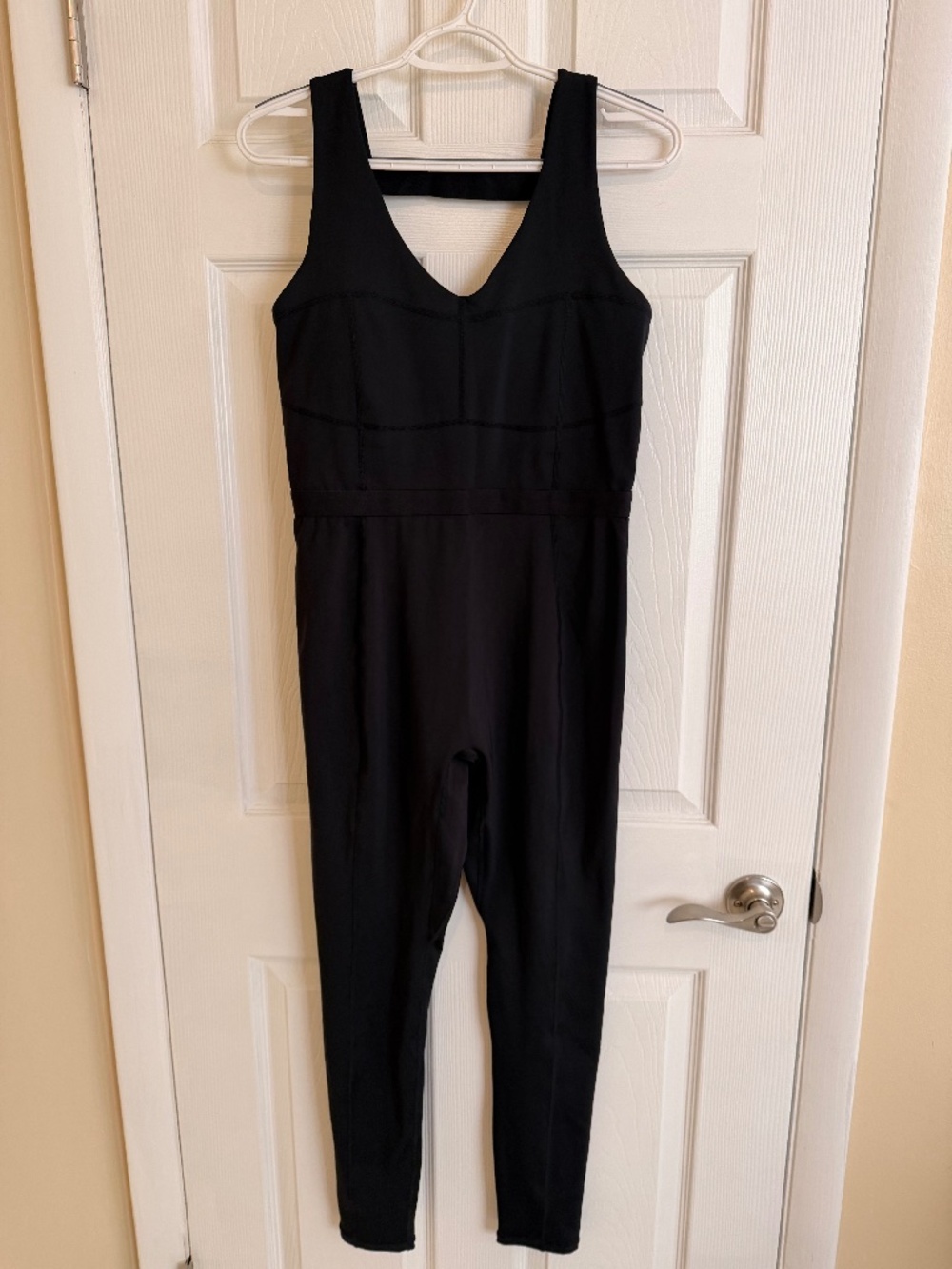 Fabletics Motion365‎ Onesie Black V Neck Backless Athleisure Jumpsuit L
NWT